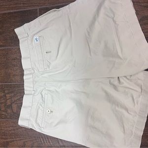 Men’s Southern Tide Khaki shorts